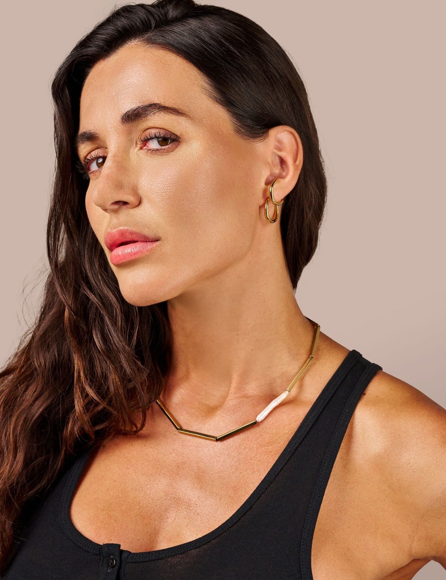 Astrea-Necklace-Gold-Lifestyle-1.jpg