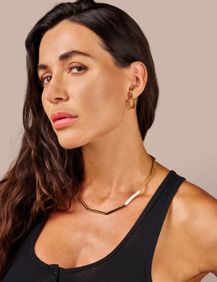 AstreaNecklacegoldandIcneaearringsgold_2_Medium_10751647-aa0e-47bd-80e5-3715ba609fe1.jpg